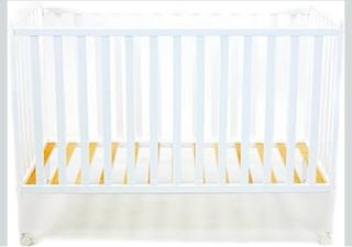 Cuna de bebé blanca