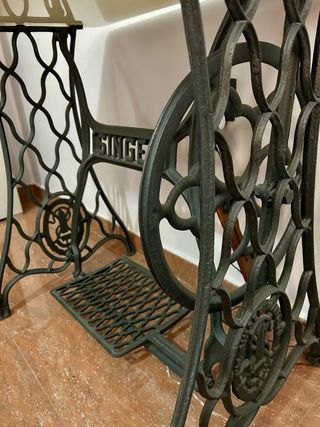 Mesa vintage máquina de coser Singer