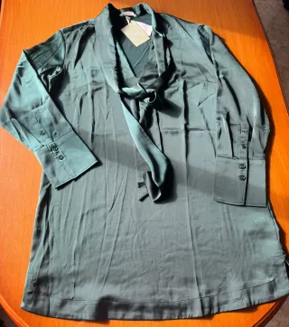 Vestido H&M satén verde botella Talla S