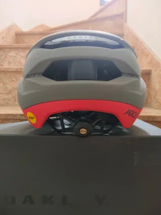 Casco Oakley Aro 5 Race