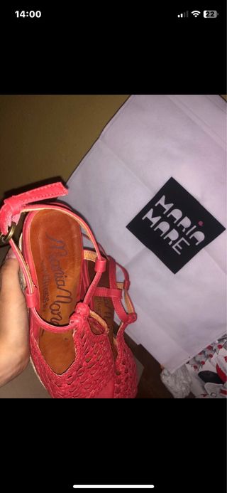 Tacones de cuña rojos MARIA MARE