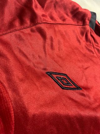 Camiseta Umbro Roja