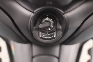 YAMAHA X-MAX 300 2021
