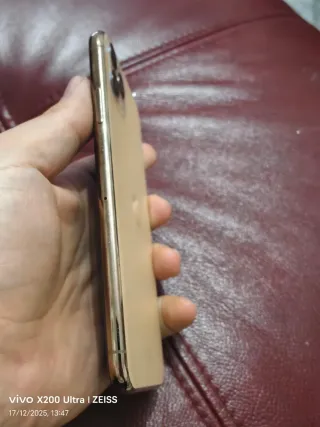 iPhone 11 Pro Max 64GB Dorado