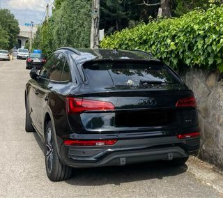 Dos Faros Audi Q7 reparados.