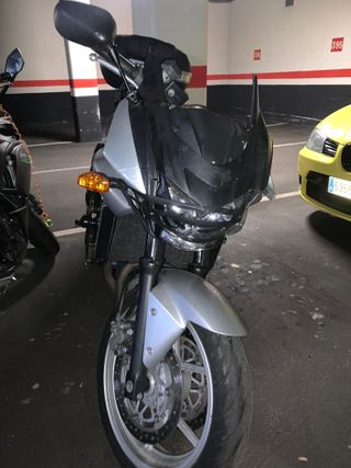 Kawasaki Z750S Plata