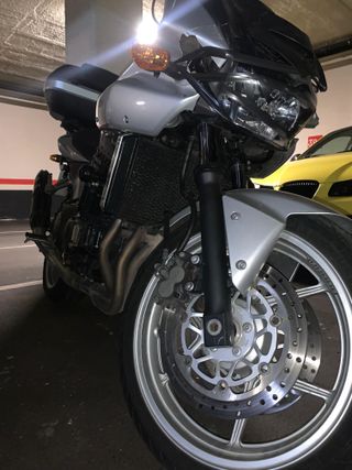 Kawasaki Z750S Plata