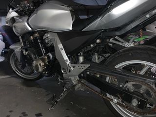 Kawasaki Z750S Plata