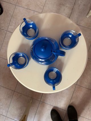 Set teiera con 4 tazze in vetro e silicone