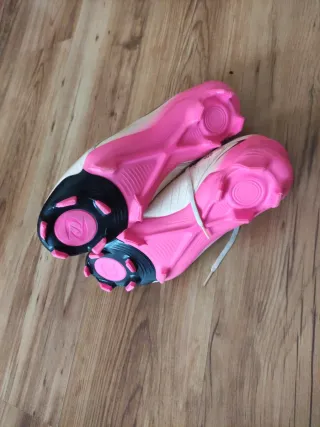 Botas de fútbol Nike Phantom Luna Rosa