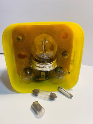 Caja Bombillas Haye SEAT 1430 Clásico