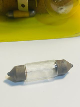 Caja Bombillas Haye SEAT 1430 Clásico