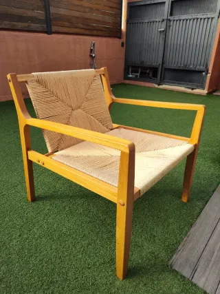 Sillón madera (pino) y mimbre 2022