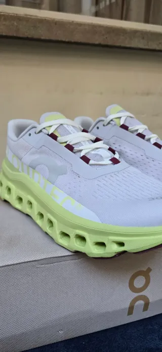 Scarpe On Running Cloumonster nuove