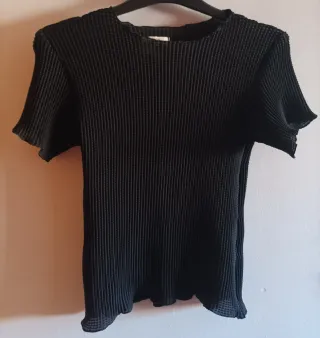 Camiseta manga corta Zara canalé/gofre negra