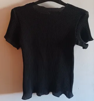 Camiseta manga corta Zara canalé/gofre negra