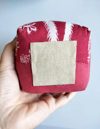 Gufo fermaporta in stoffa rosso e bianco