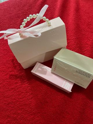 Set: Bálsamo Labial y Fijador de Cejas