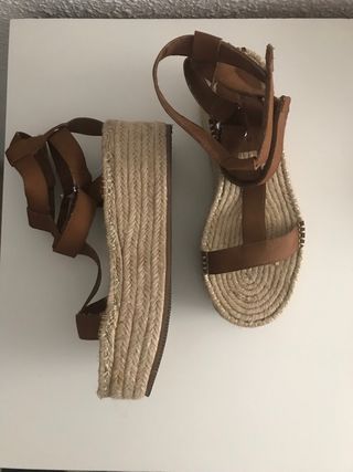 Sandalias romanas plataforma esparto
