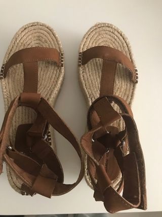 Sandalias romanas plataforma esparto