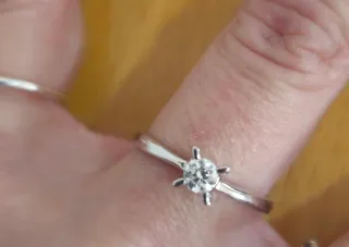 Anillo de pedida 0.20 quilates oro blanco