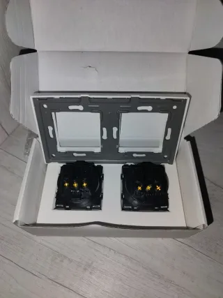 Enchufe Doble Blanco