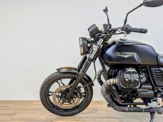 MOTO GUZZI V7 III STONE 2017