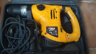 Martillo demoledor Powerplus con accesorios