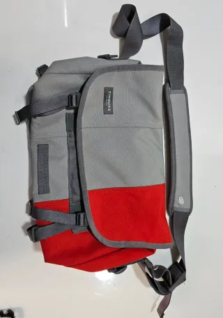 Bolso Timbuk2 Unisex Gris y Rojo