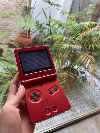 Nintendo Game Boy Advance SP Roja