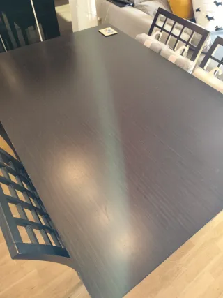 Mesa extensible y 4 sillas comedor