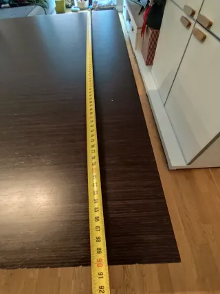 Mesa extensible y 4 sillas comedor