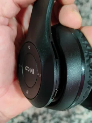 Auriculares deportivos P47 ranura Microsd 32GB