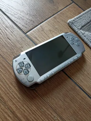 Leer! PSP Edición Final Fantasy