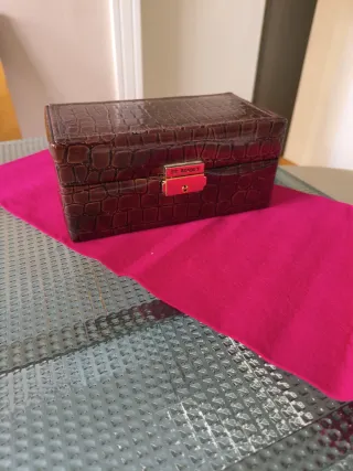 Joyero SIR RONDO para 4 relojes18x10x8 piel sintet