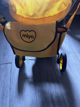 Carrito de bebé Miyo amarillo