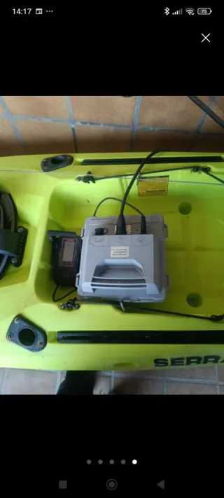 Kayak Ocean Kayak con motor y sonda