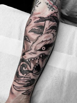 anime tattoo color y blanco y negro