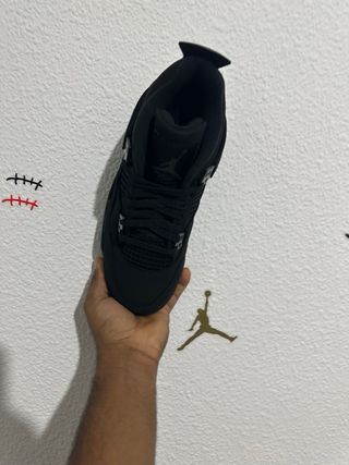 Air Jordan 4 Black Cat