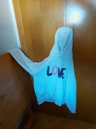 Sudadera con capucha y estampado LOVE