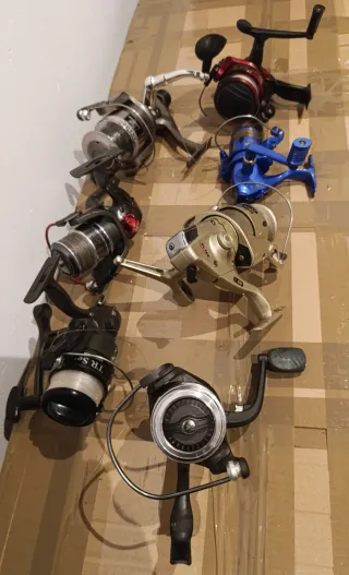 Lotto di 7 Mulinelli da Pesca di Diverse Marche