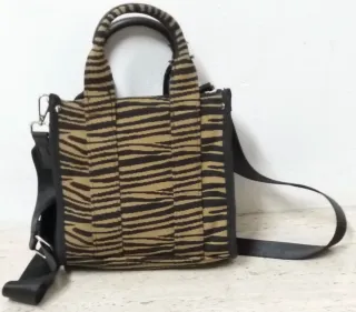 Bolso Parfois estampado cebra