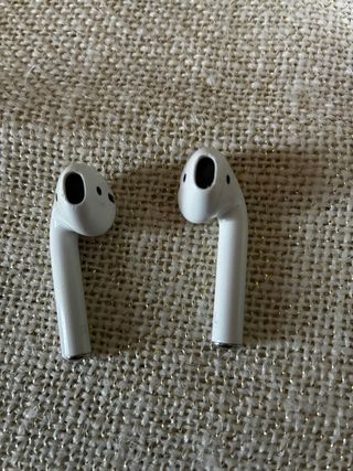 AirPods Apple 2 con custodia di ricarica