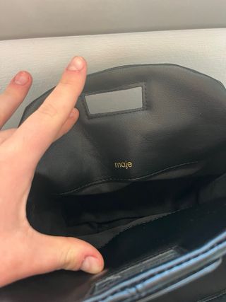 Bolso Maje Negro con Tachuelas y Flecos