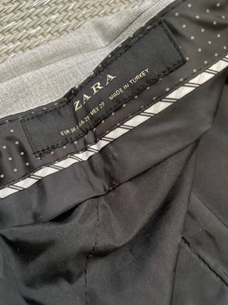 Pantalón de vestir Zara gris talla 36