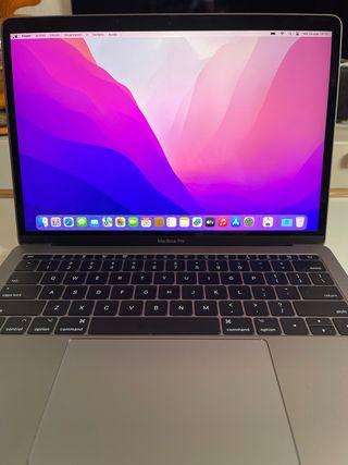 MacBook Pro i5 16GB RAM 250gb ssd