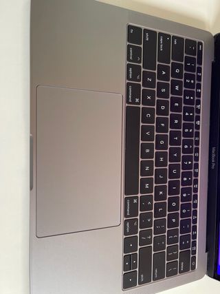 MacBook Pro i5 16GB RAM 250gb ssd