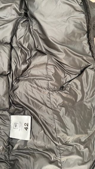 Abrigo Hetregó gris con cuello de pelo