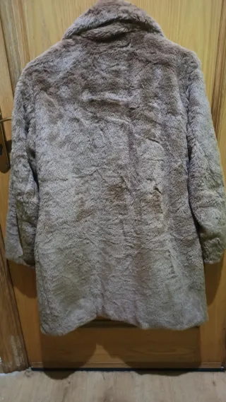 Abrigo de pelo marrón