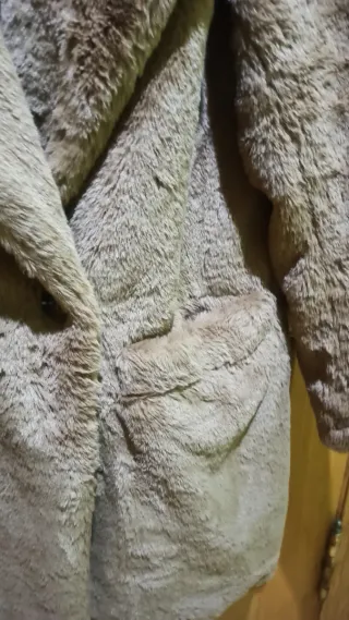 Abrigo de pelo marrón